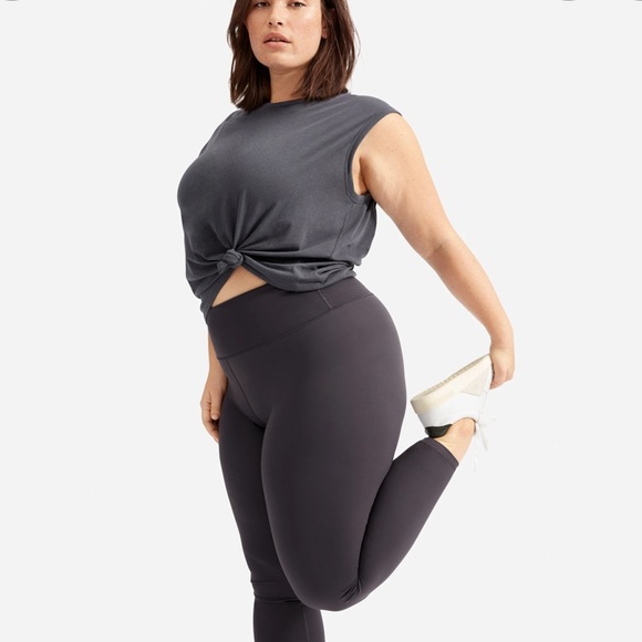 Everlane Perform Leggings - Picture 2 of 10